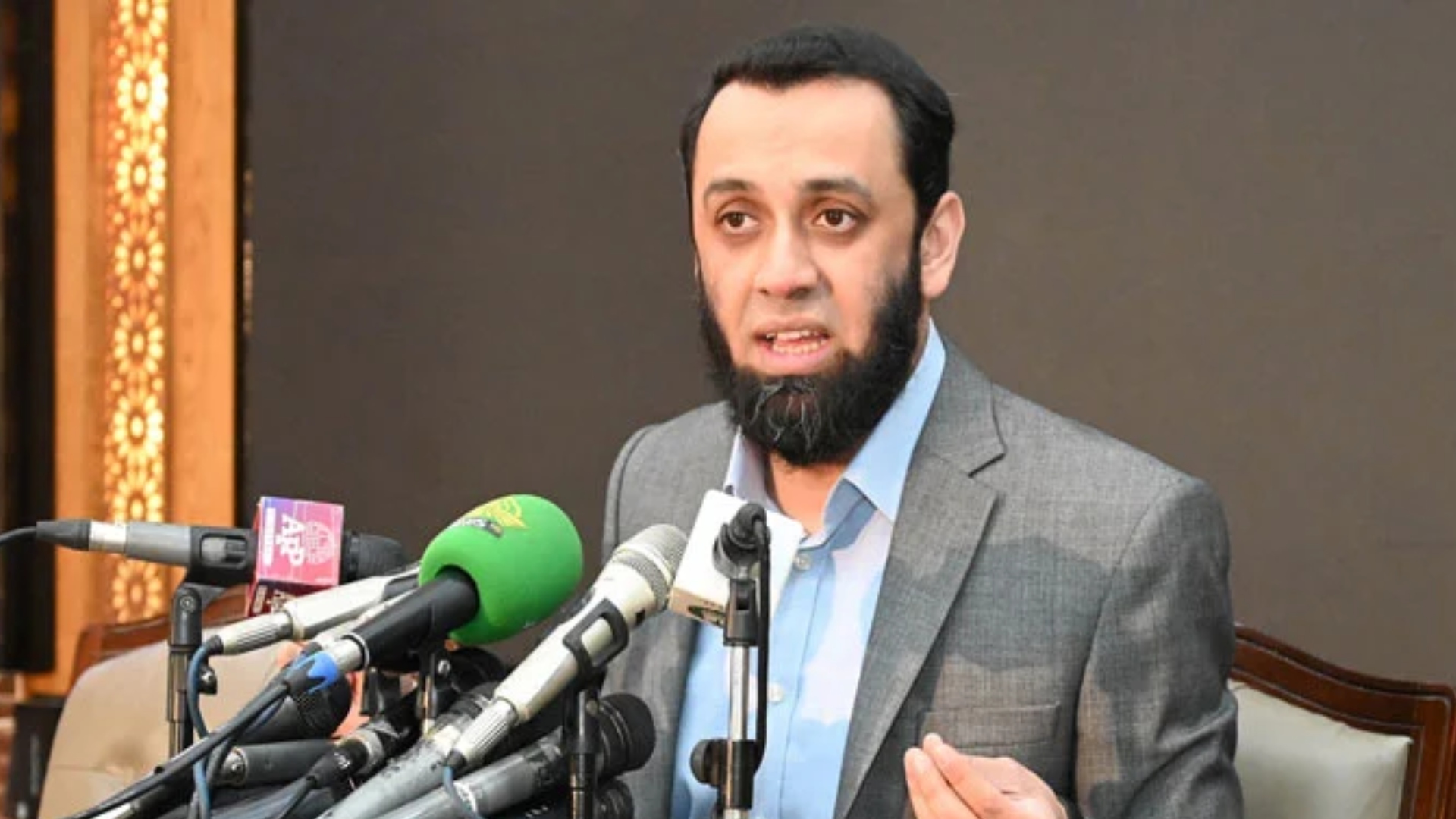 کسی پرتشدد جتھے کواسلام آباد آنے کی اجازت نہیں دی جائے گی ، عطاتارڑ