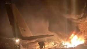 روس کا اہم ترین بمبار طیارہ پرواز کے چند منٹ بعد گر کر تباہ، 6 افراد ہلاک
