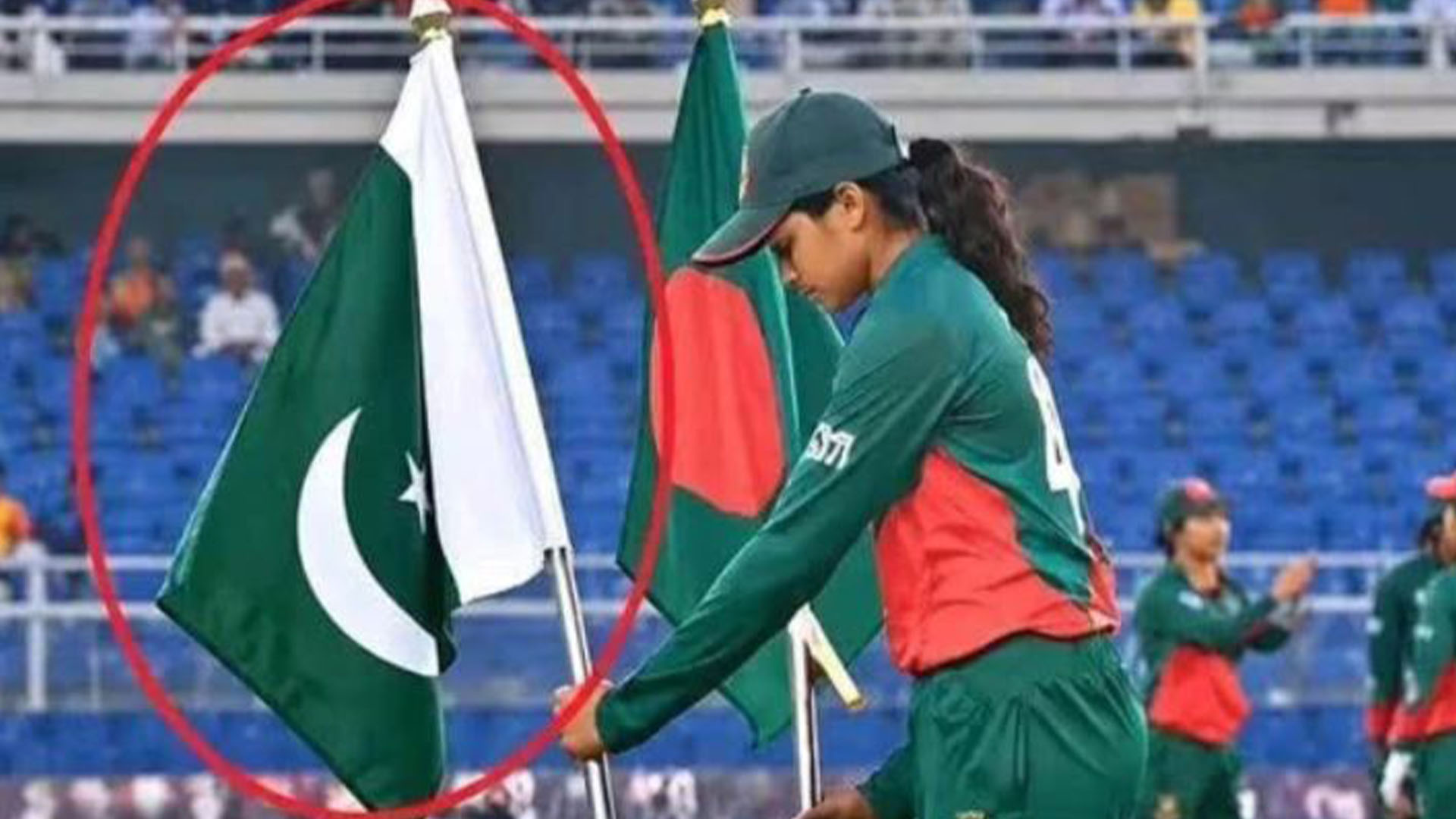 بنگلادیشی کپتان نے پاکستانی پرچم کا احترام کرکے نئی مثال قائم کردی