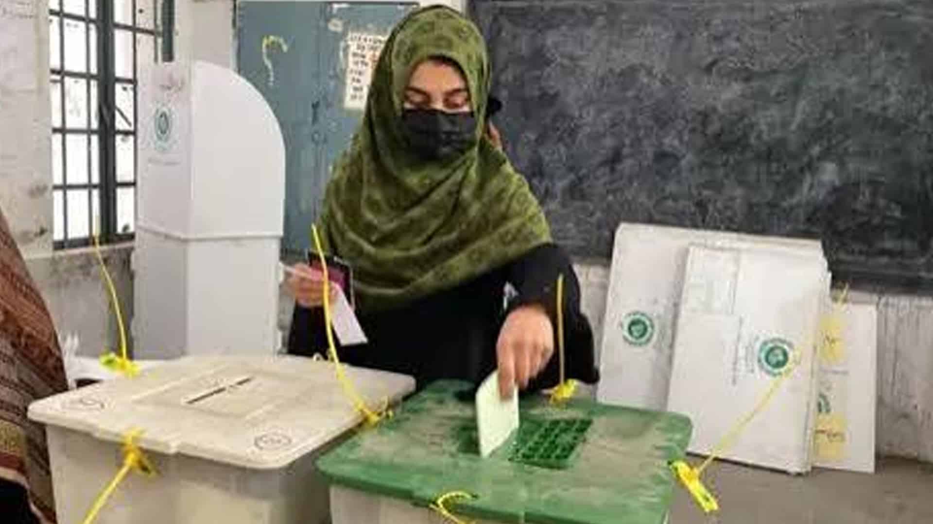 این اے 168 کا ضمنی الیکشن معرکہ، ن لیگ اور آزاد امیدوار کے مابین کڑا مقابلہ، پولنگ کا آغاز