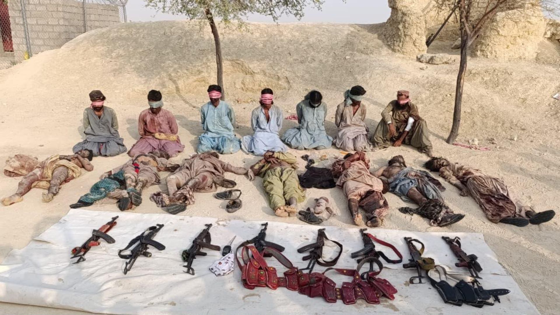 بلوچستان، کلچاس کیمپ پر فائرنگ کے بعد سیکیورٹی فورسز کی کارروائی، فتنہ الہندوستان کے  8 دہشتگرد ہلاک، 7 گرفتار، اسلحہ برآمد