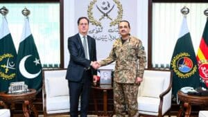 فیلڈ مارشل سید عاصم منیر سے فرانس کے سیکرٹری دفاع کی ملاقات،دوطرفہ تعاون پر تبادلہ خیال