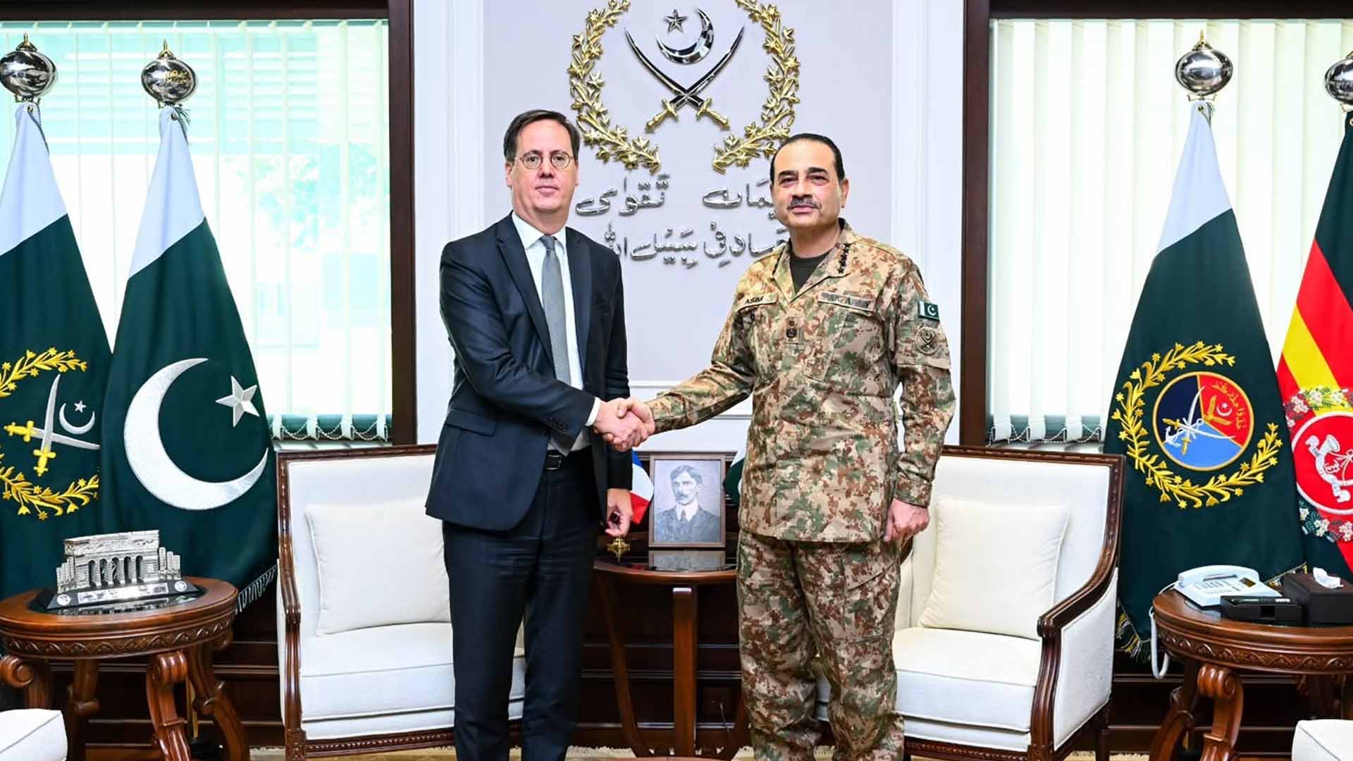فیلڈ مارشل سید عاصم منیر سے فرانس کے سیکرٹری دفاع کی ملاقات،دوطرفہ تعاون پر تبادلہ خیال