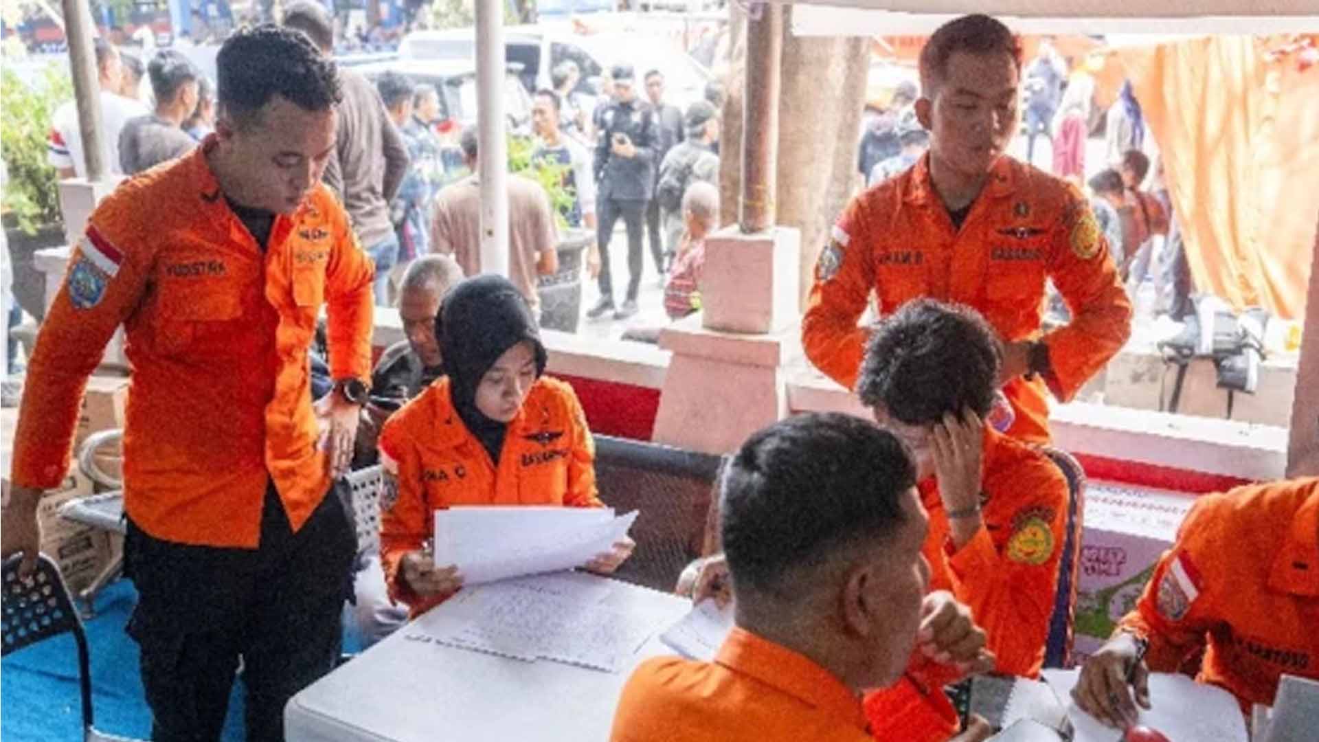 انڈونیشیا ،بحیرۂ جاوا میں مسافر بردار جہاز حادثے کا شکار، 6 افراد جاں بحق، درجنوں لاپتہ