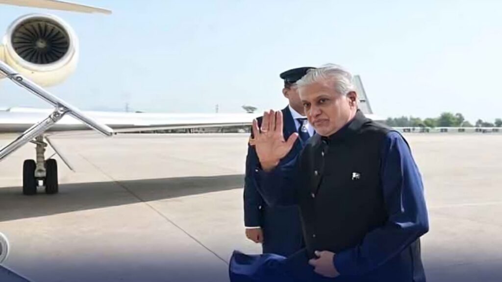 اقوام متحدہ جنرل اسمبلی اجلاس میں شرکت کیلئے نائب وزیراعظم اسحاق ڈار نیویارک روانہ