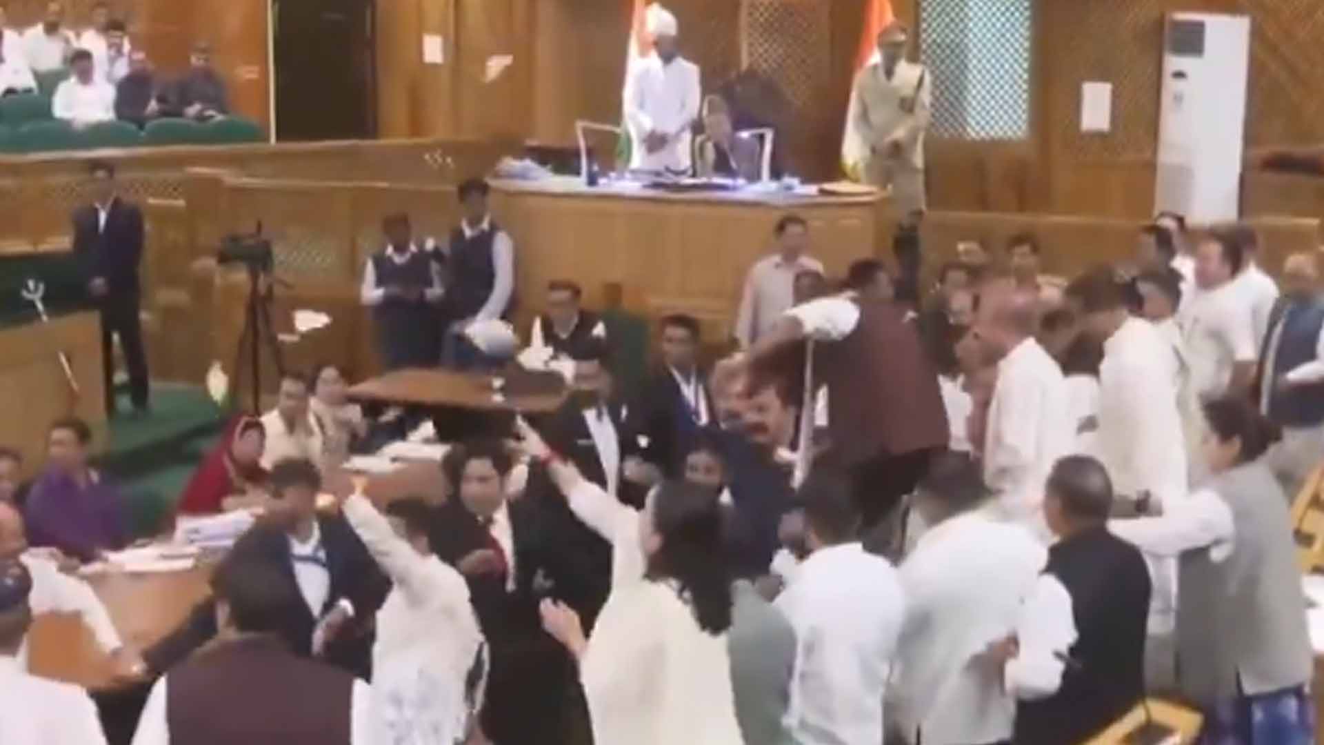مقبوضہ کشمیر اسمبلی میں بی جے پی بڑی شکست،ریاستی حیثیت کی بحالی کی قرارداد منظور