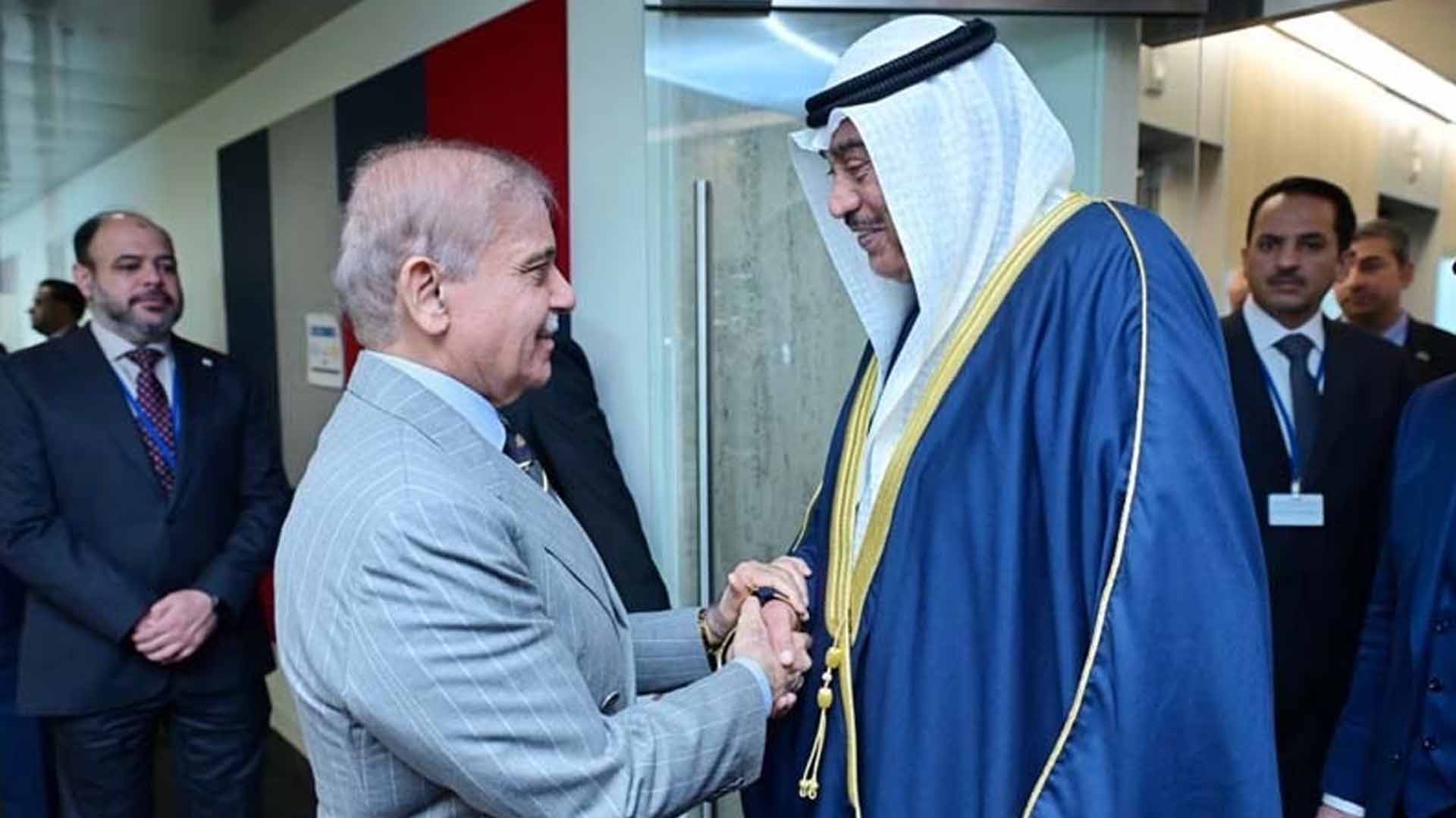 وزیراعظم کی کویت کے ولی عہد سے ملاقات، امن و خوشحالی کے فروغ کیلئے مشترکہ عزم کا اعادہ