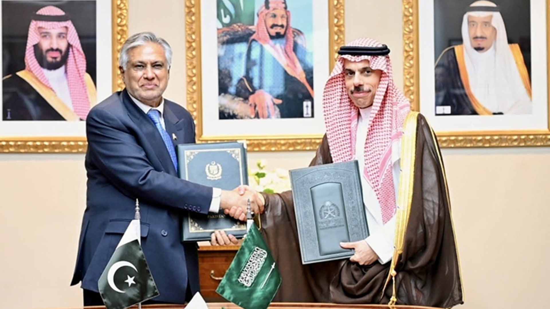 پاکستان اور سعودی عرب میں بڑا معاہدہ، سفارتی پاسپورٹ رکھنے والوں کیلئے ویزا شرط ختم