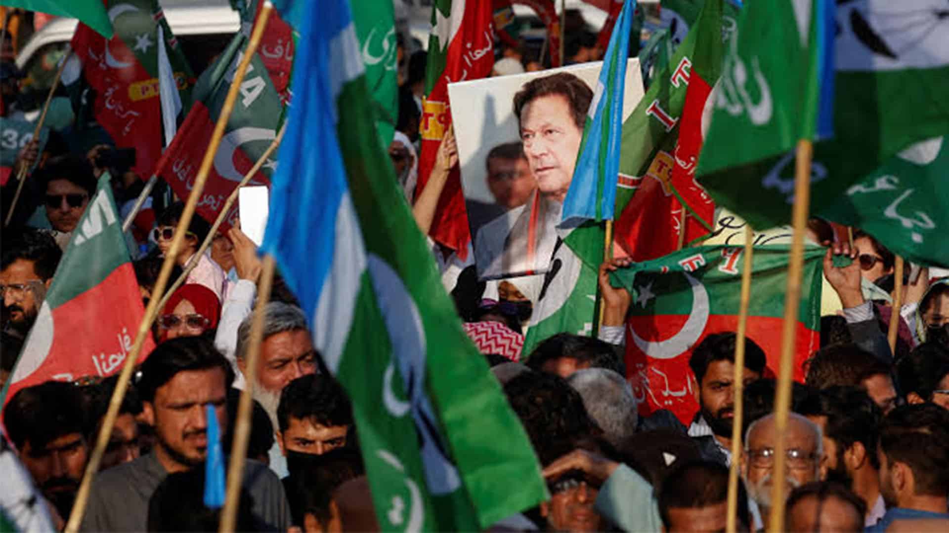 پی ٹی آئی کے گرد گھیرا تنگ،15 اراکین اسمبلی کے وارنٹ گرفتاری جاری