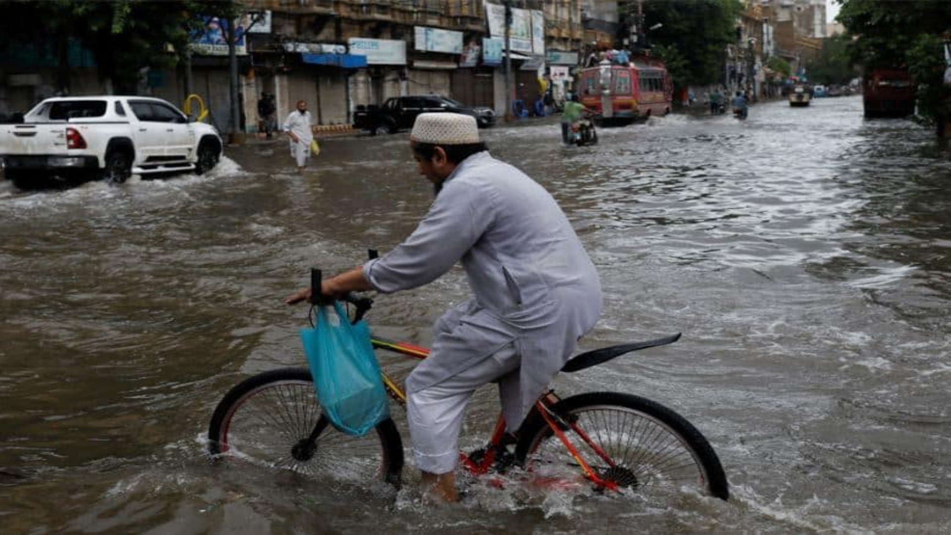 بادل کھل کر برس پڑے، اسلام آباد،راولپنڈی میں رین ایمرجنسی نافذ