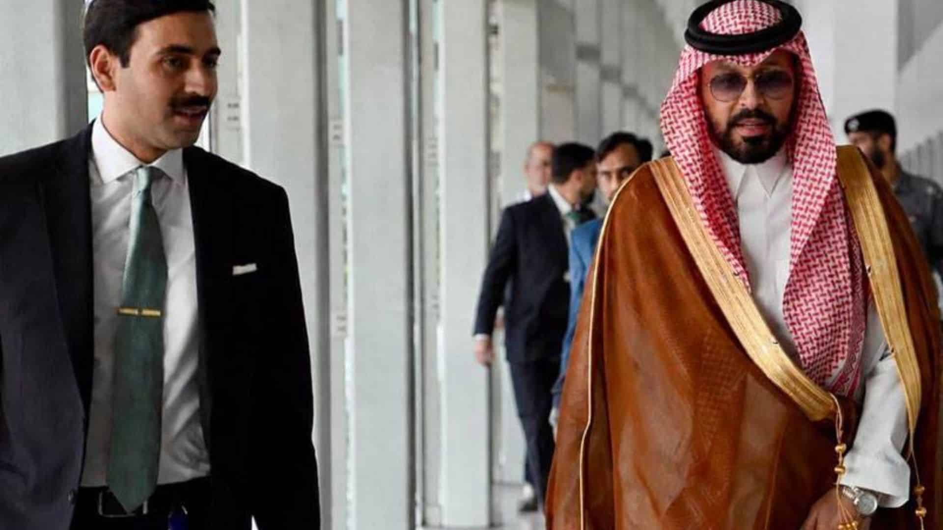 نئے سعودی سفیر اسلام آباد پہنچ گئے، پیر سے بطور سعودی سفیر ذمہ داریاں سنبھالیں گے