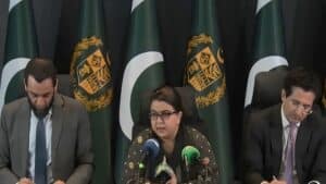 وزیرِ اعظم کی فیول ریلیف اسکیم سے کیسے فائدہ اٹھایا جائے؟ وفاقی وزراء نے طریقہ بتادیا