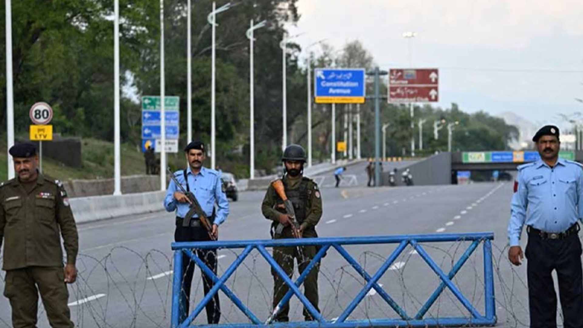 اسلام آباد می سکیورٹی انتظامات مزید سخت ،صوبوں سے 20 ہزار سے زائد پولیس اہلکار طلب