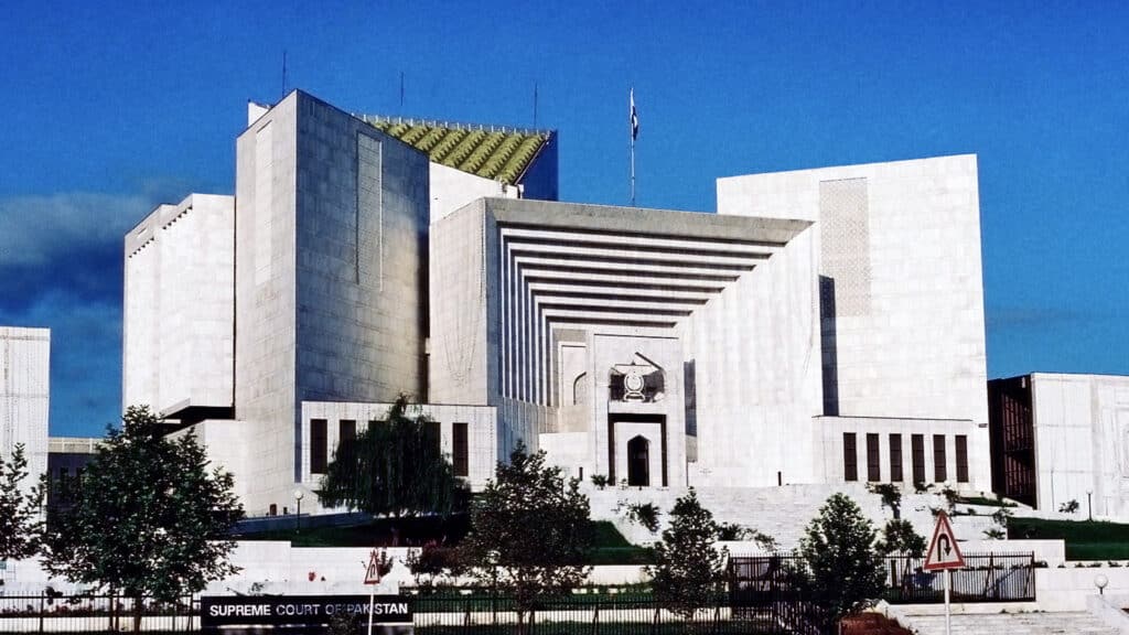 سپریم کورٹ کا بھارت سے ہجرت کر کے آنے والی بیوہ کے حق میں بڑا فیصلہ، ماتحت عدالتوں کے احکامات کالعدم