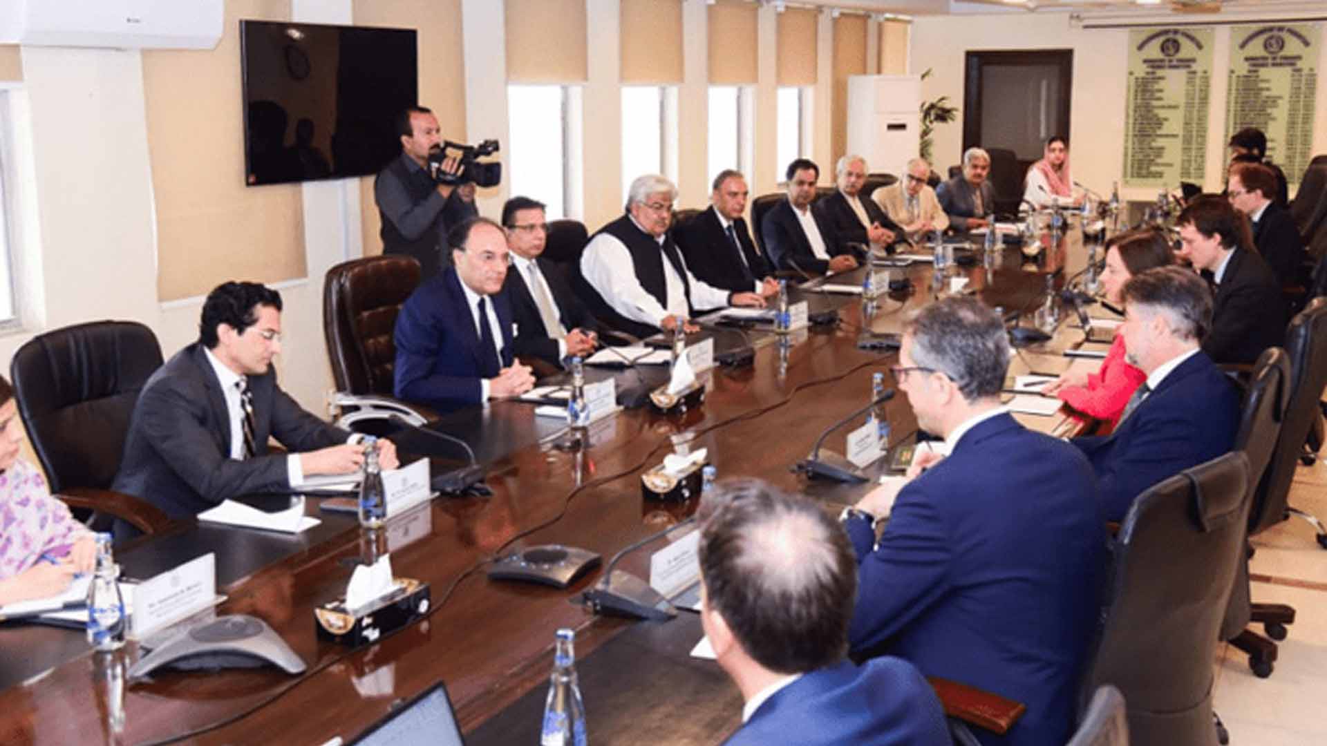 آئی ایم ایف وفد اسلام آباد پہنچ گیا، پاکستانی حکام سے مذاکرات آج ،بڑا ایجنڈا سامنے آگیا