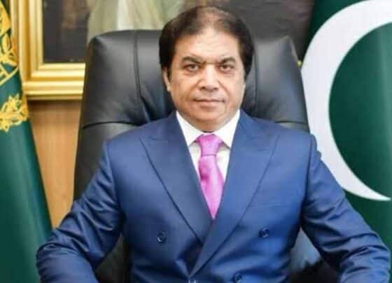 حنیف عباسی