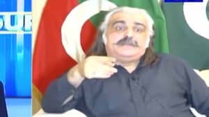 لانگ مارچ جن کی ذمہ داری ہے وہ لیڈ کریں گے،میں سازشیوں کے ساتھ کھڑا ہوکر اپنے خلاف ایک اور سازش کروائوں؟علی امین گنڈا پور