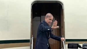پاک روس تعلقات میں نیا موڑ، وزیراعظم شہباز شریف کا روس کا دورہ متوقع