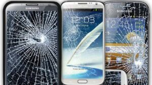 موبائل کا اسکرین پروٹیکٹر ٹوٹ گیا؟ اسے فوراً بدلنے کی وجہ جان لیں