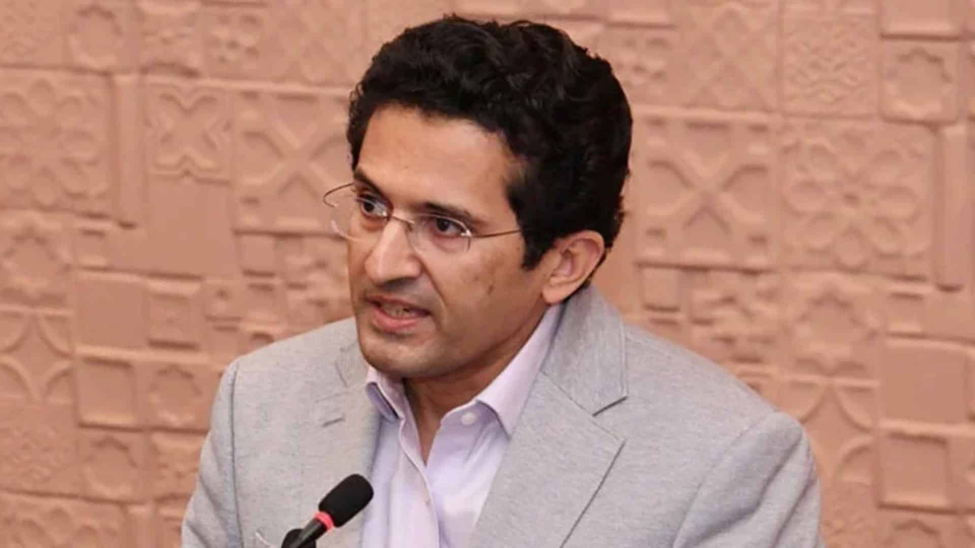 ہزاروں ارب روپے کے بوجھ کا خدشہ، عالمی منڈی میں تیل سستا ہوا تو عوام کو فوری ریلیف ملے گا، وزیر پیٹرولیم