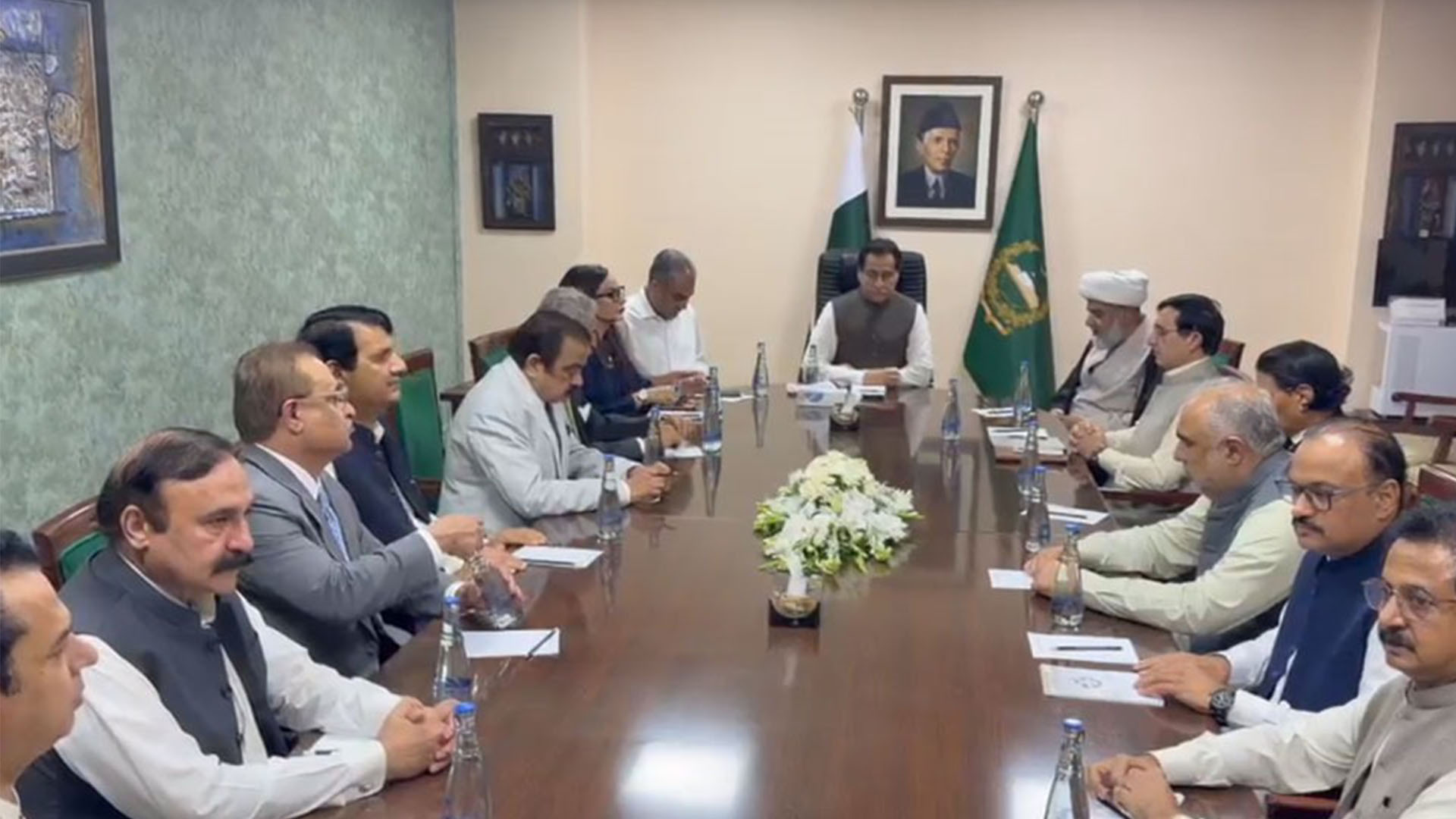 حکومت اور اپوزیشن مذاکرات میں اچانک تلخی ، رانا ثنا اللہ اور علامہ ناصر عباس میں جھڑپ کیوں ہوئی؟