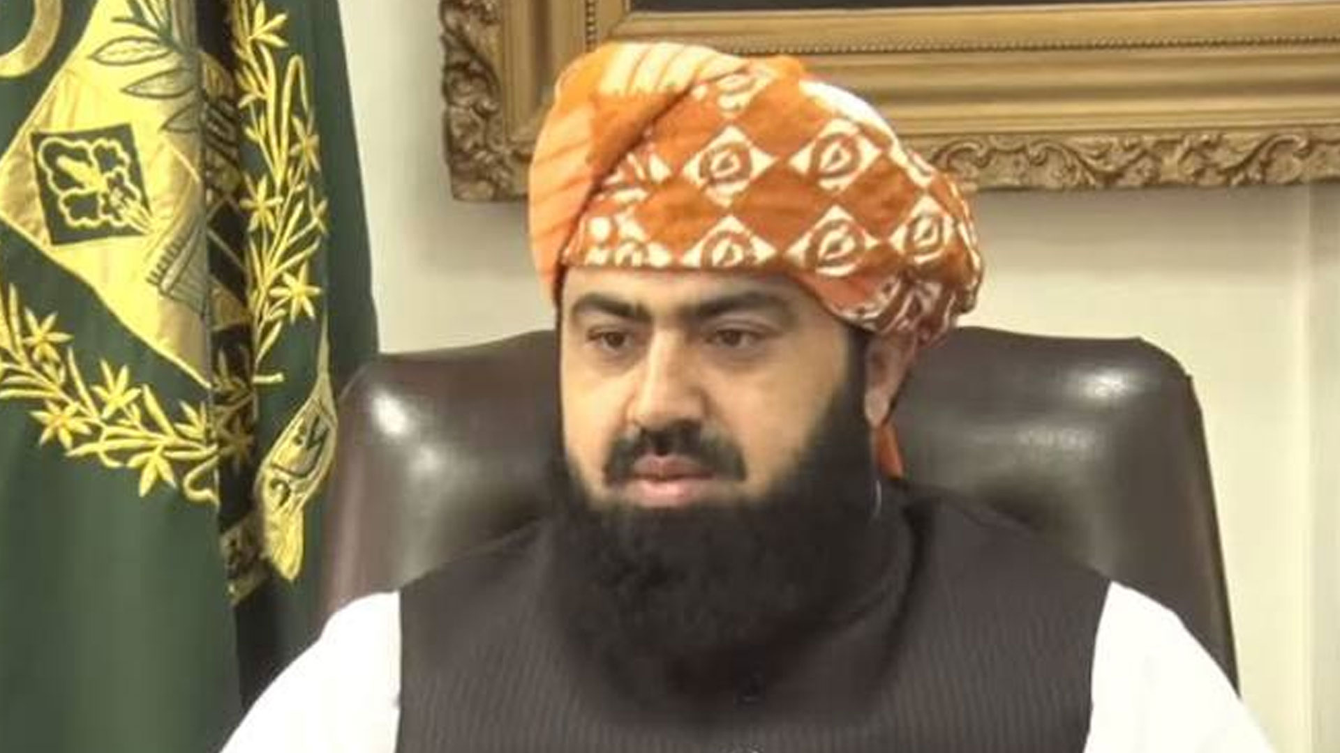 چھوٹے میاں کے دورِ وزارت میں 20 ارب 85 کروڑ کی بے ضابطگیاں اسعد محمود نے 3 کی اجازت لیکر 5 بنک اکاونٹس کیوں کھلوائے؟ نیا پنڈورا باکس کھل گیا