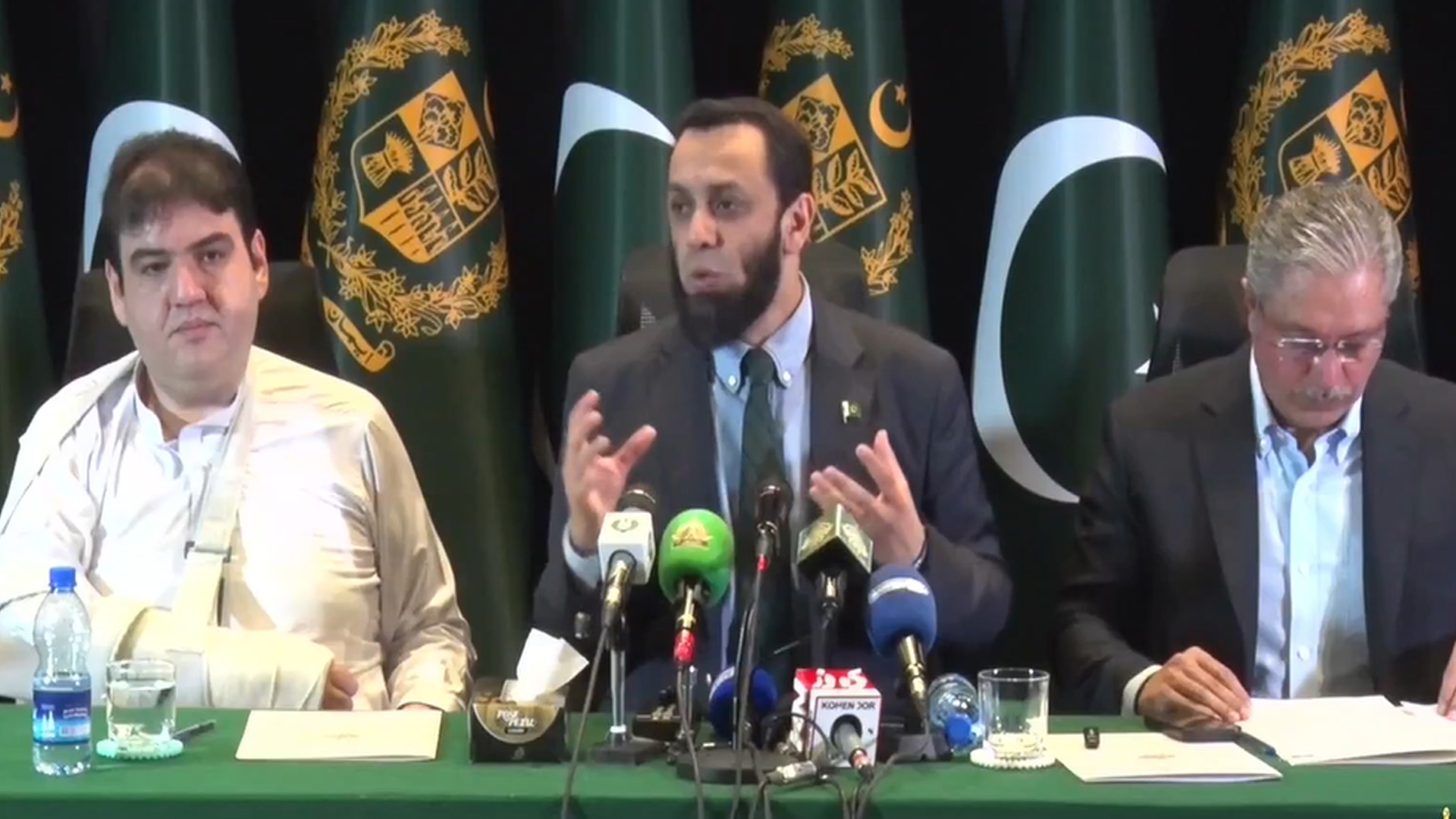 پی ٹی آئی نے ساڑھے 13 سال میں خیبر پختونخوا کو پتھر کے زمانے میں دھکیل دیا، لیگی رہنماؤں کی مشترکہ پریس کانفرنس
