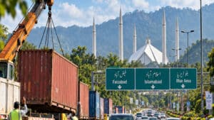 لانگ مارچ کے تاریک سائے چھٹ گئے، اسلام آباد کی شاہراہوں سے کنٹینرز ہٹنے لگے، شہریوں نے سکھ کا سانس لیا