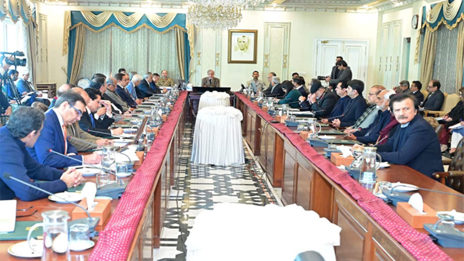 وزیراعظم کی زیرِ صدارت کابینہ کمیٹی کا اہم اجلاس جاری ، خیبر پختونخوا میں گورننس اور سیکیورٹی کی صورتحال پر غور