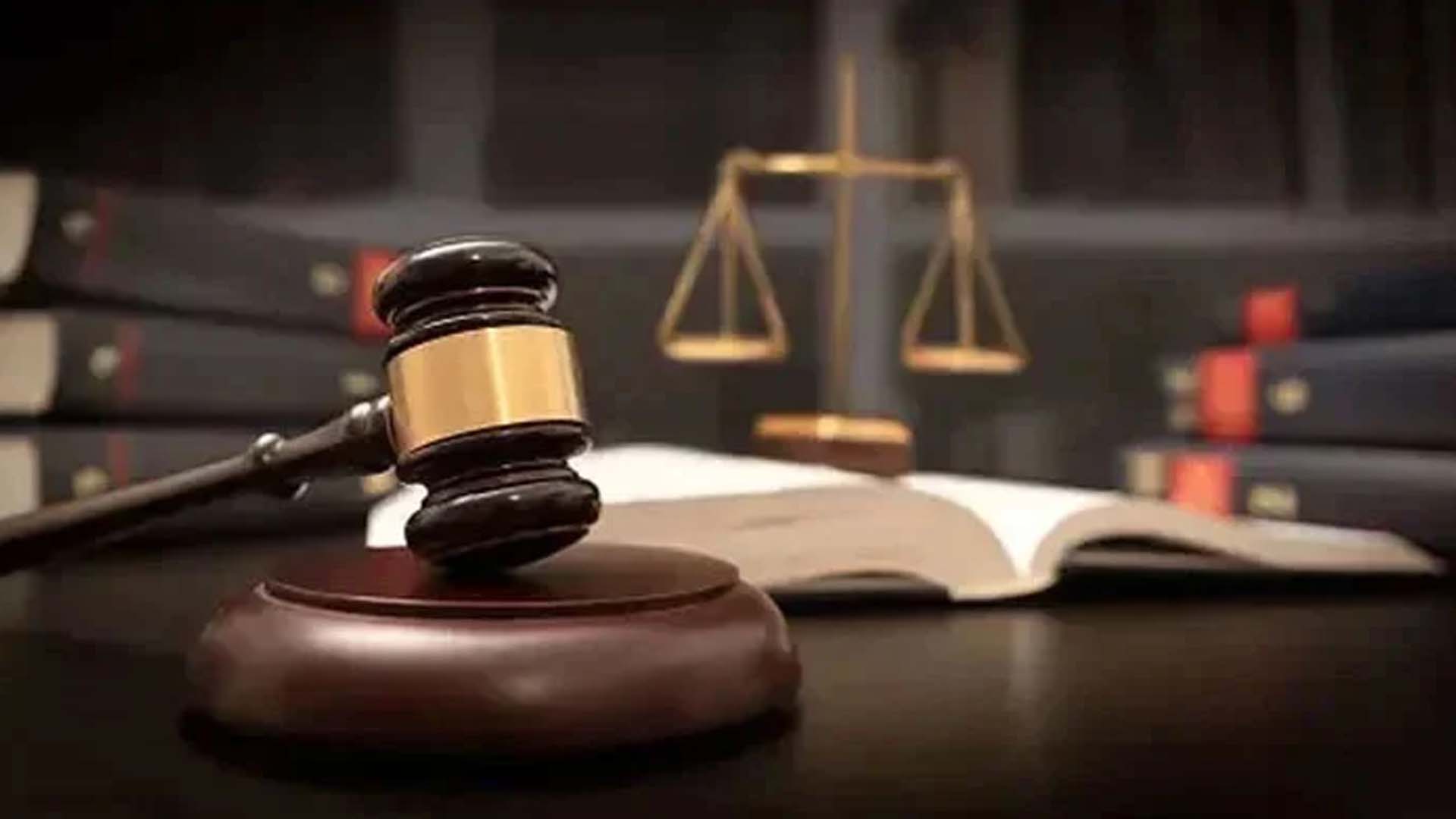 درخت کی شاخ گرنے سے زخمی شہری کے حق میں بڑا عدالتی فیصلہ