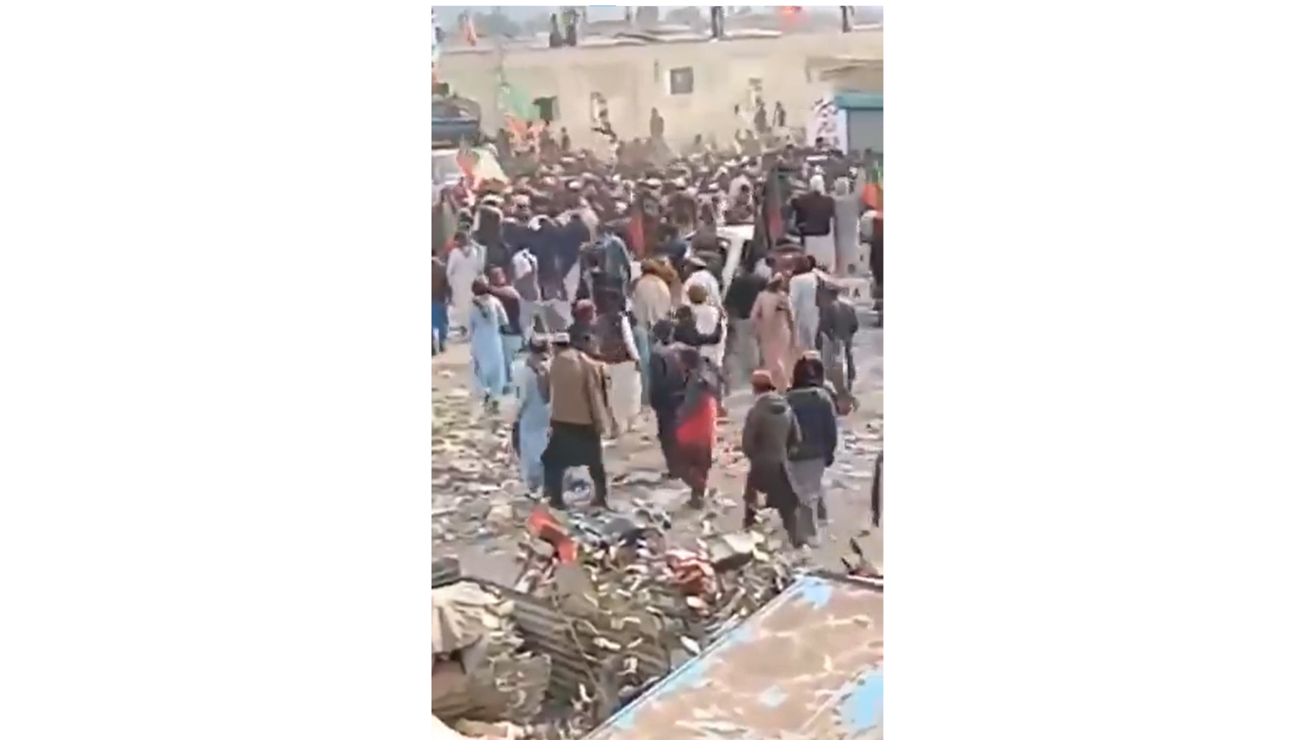 جنوبی وزیرستان سے ایم پی اے آصف محسود کی قیادت میں شرپسندوں کا  قافلہ گنڈی چوک کے لئے روانہ ، دہشتگردوں کی موجودگی کی اطلاعات