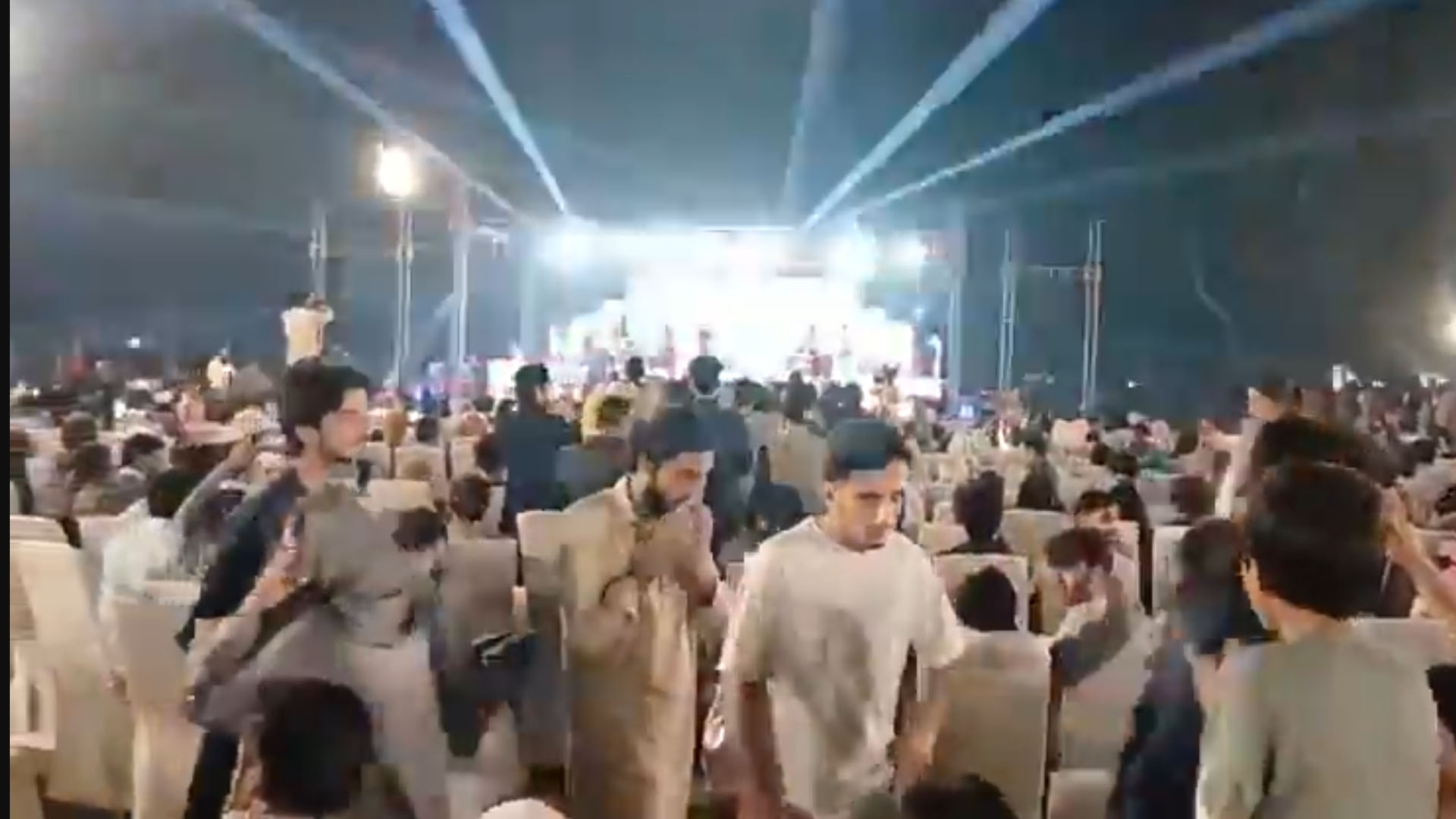 کے پی میں انتشاری سیاست ختم ، خوشیاں لوٹ آئیں ،پشاور میں شاندار فیسٹیول نے شہریوں کے دل جیت لیے