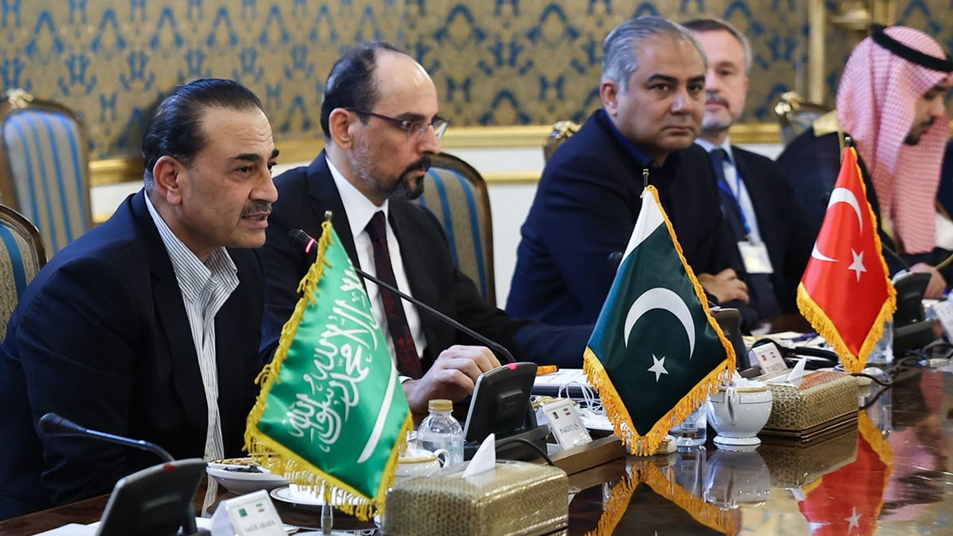 فیلڈ مارشل سید عاصم منیر کی ملٹری ڈپلومیسی، تہران میں چار اہم مسلم ممالک ایک میز پر آ گئے