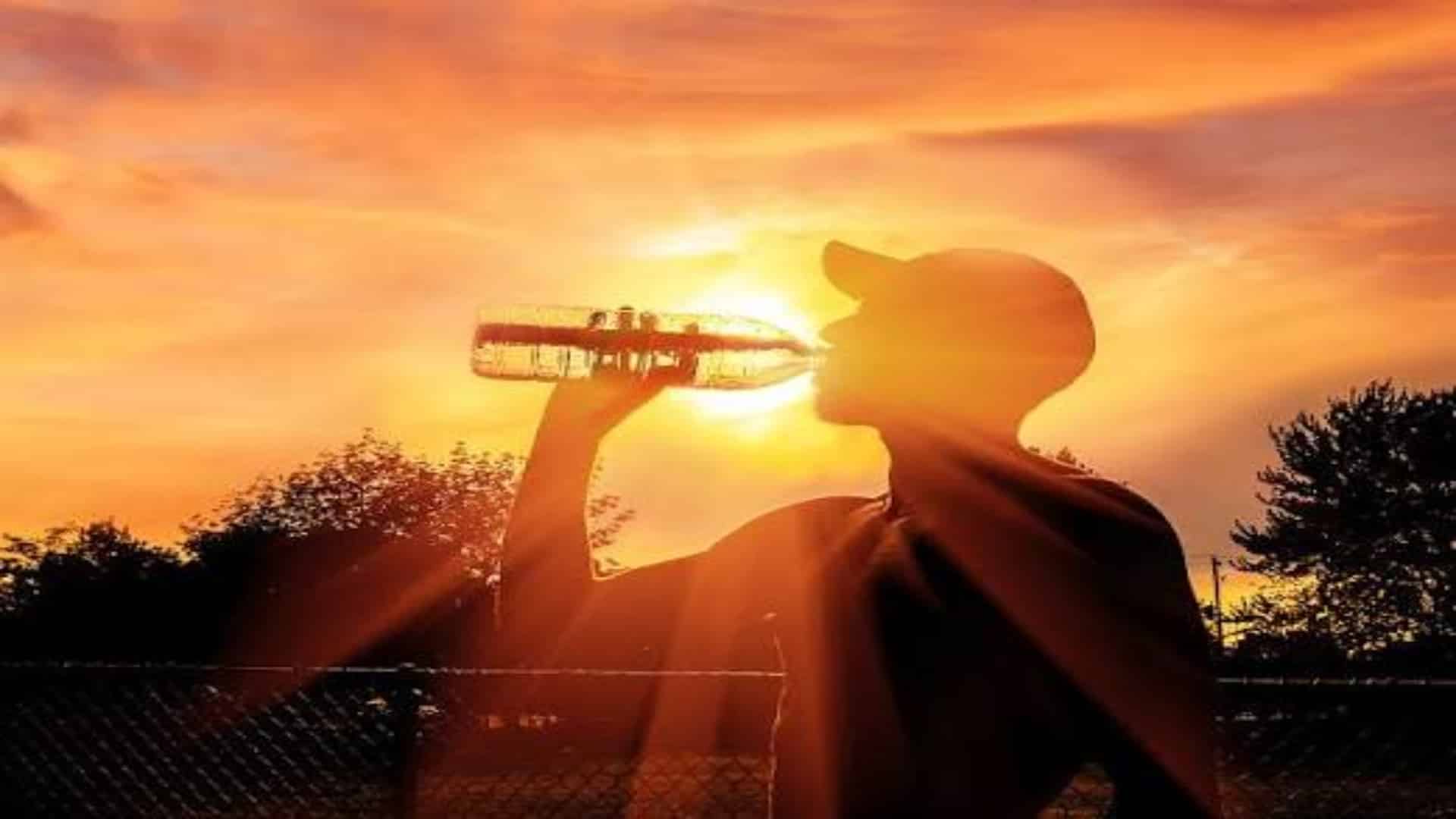 سمندر گرم ہونے لگا، کیا دنیا ایک اور ریکارڈ توڑ گرمی کے لیے تیار ہے؟