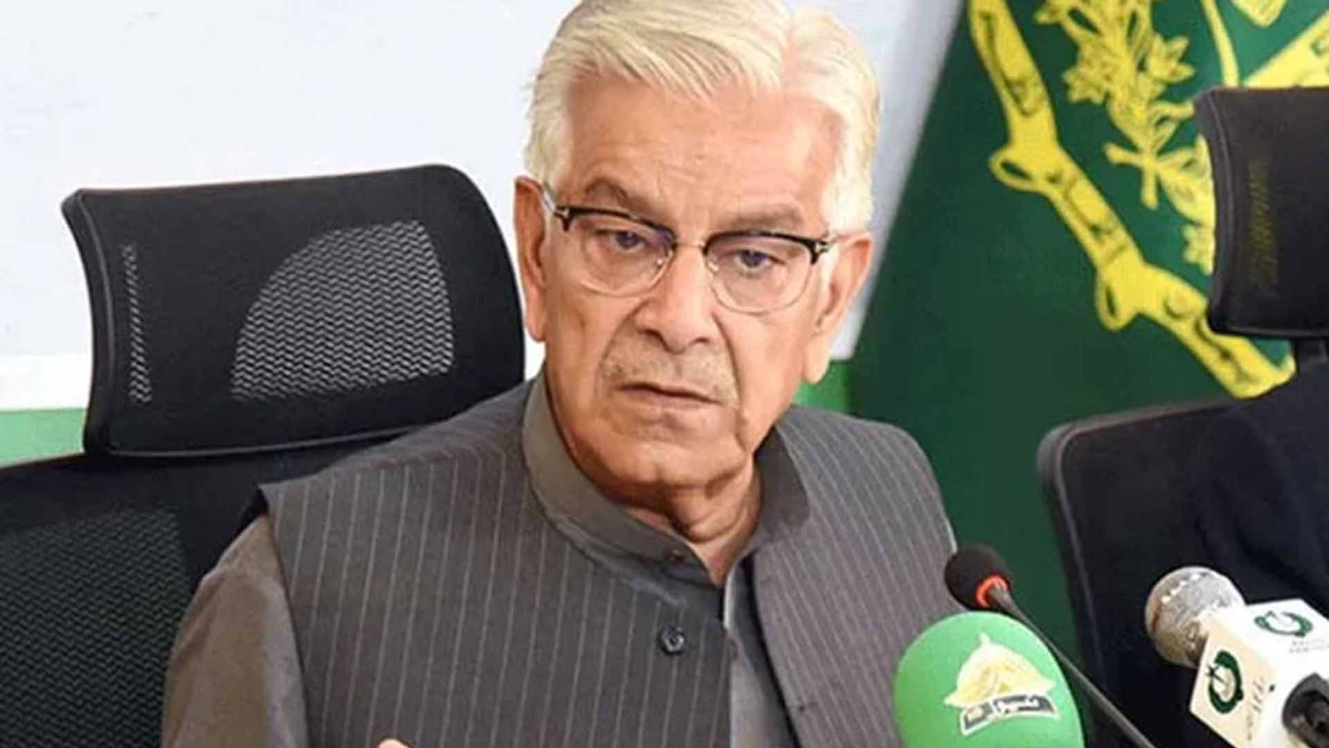 ’نئے سیٹ اپ میں حصہ نہ ملا تو رونا شروع کر دیا‘خواجہ آصف نے فضل الرحمن کی اصلیت بے نقاب کر دی