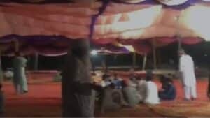 دعوے 20 لاکھ لوگوں کے،حاضری پانچ سو کی بھی نہ نکلی، خالی خیمے پی ٹی آئی کی ناکامی کا منظر پیش کرنے لگے