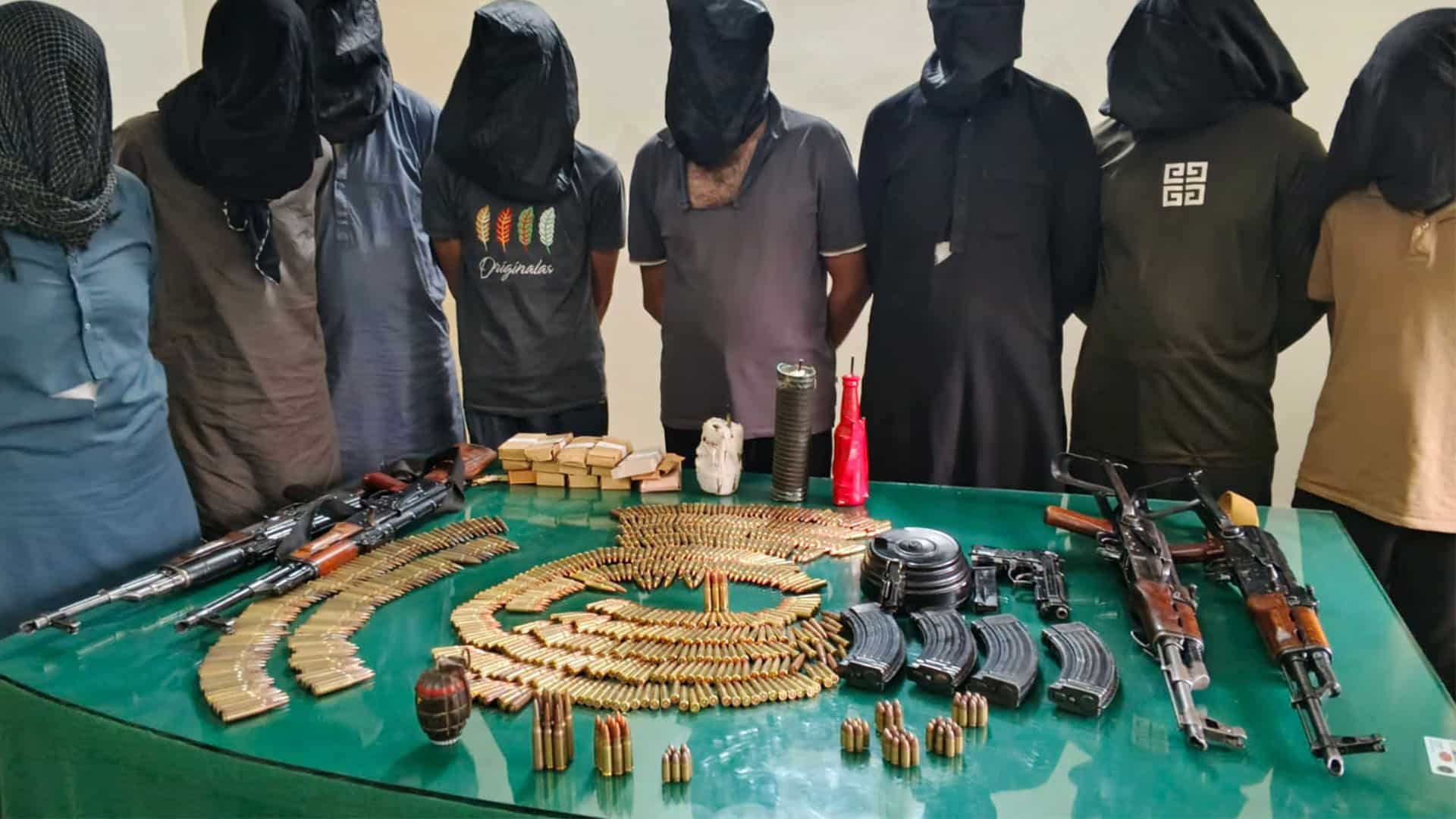 کوٹلی میں تخریب کاری کا منصوبہ ناکام ، سرغنہ سمیت 8 دہشت گرد گرفتار،اسلحے کی بڑی کھیپ پکڑی گئی