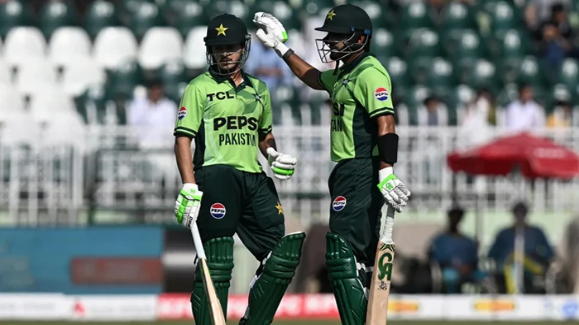 سہ ملکی سیریز ، سری لنکا کے ہاتھوں پاکستانی بیٹنگ لائن ناکام ،64 پر آدھی ٹیم پویلین لوٹ گئی