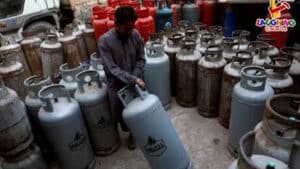 ایران سے ایل پی جی کی ترسیل بحال، دو روز میں فی کلو قیمت 40 روپے تک کم ہوگئی، مزید کمی کا امکان