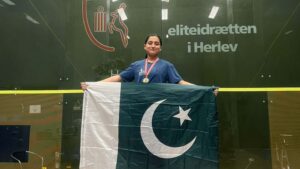 پاکستان کی ماہ نور علی کی شاندار فتح، بھارتی حریف ایک بھی گیم نہ جیت سکی