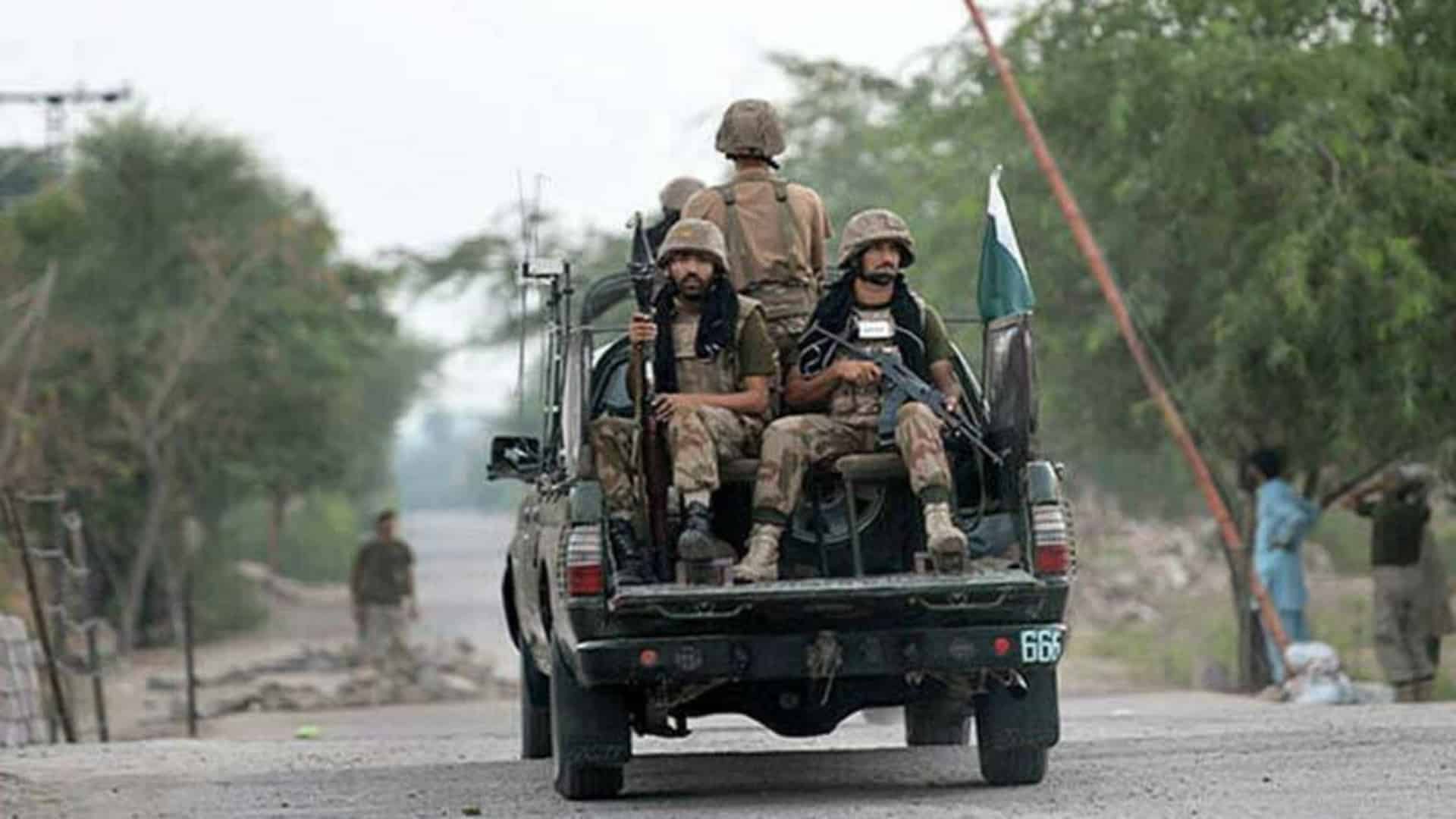 دہشتگردی کیخلاف سیکیورٹی فورسز پرعزم : خیبرپختونخوا و بلوچستان میں مؤثر کارروائیاں ، ٹھکانے تباہ ، متعدد دہشتگرد ہلاک