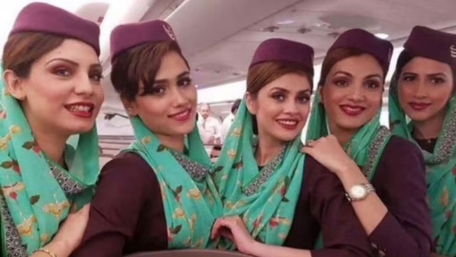 فضائی میزبان بننے کا خواب پورا کرنے کا موقع ، پی آئی اے میں نئی بھرتیاں آگئیں