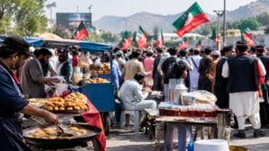 نعروں سے پیٹ نہیں بھرتا! کرک میں پی ٹی آئی کارکنان  نے احتجاج کے بیچ ٹھیلے سجا لیے
