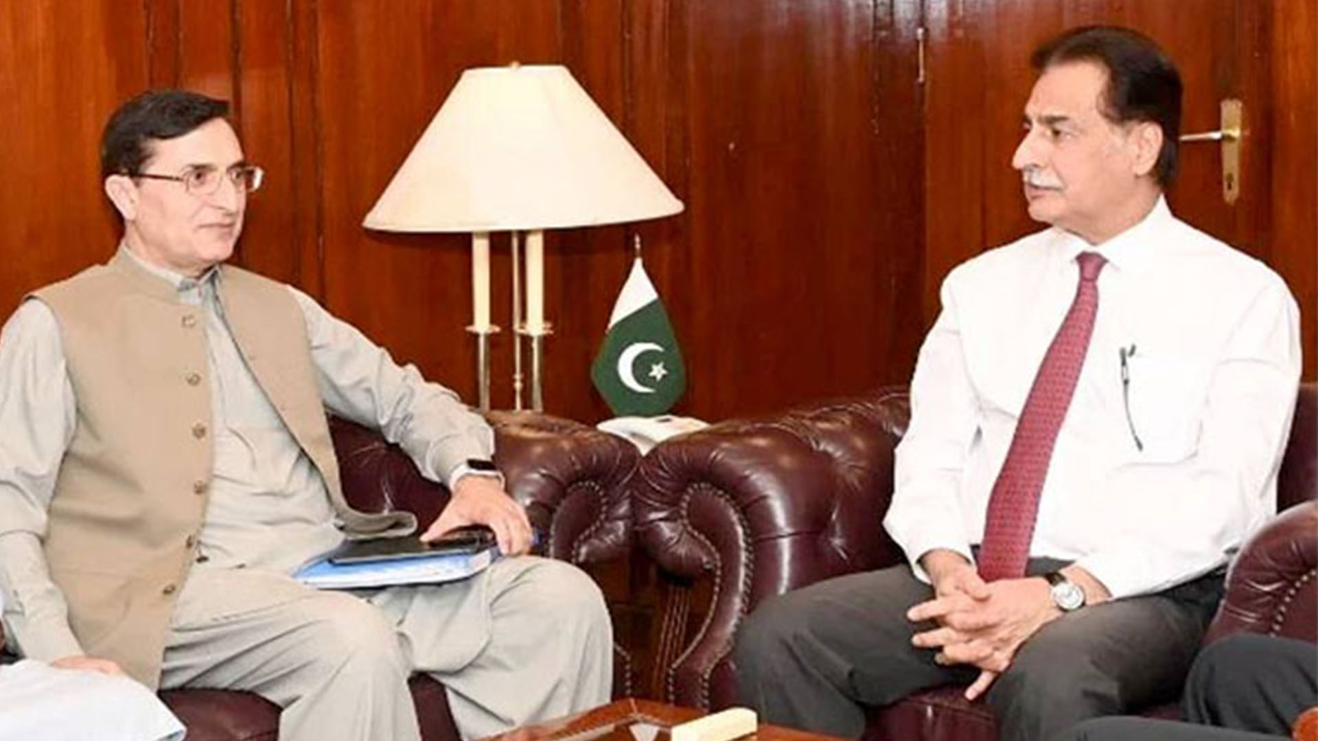 کارکنوں کی عدم دلچسپی اور مارچ کی تیاریوں پر اختلاف، پی ٹی آئی آج حکومت سے مذاکرات کرے گی