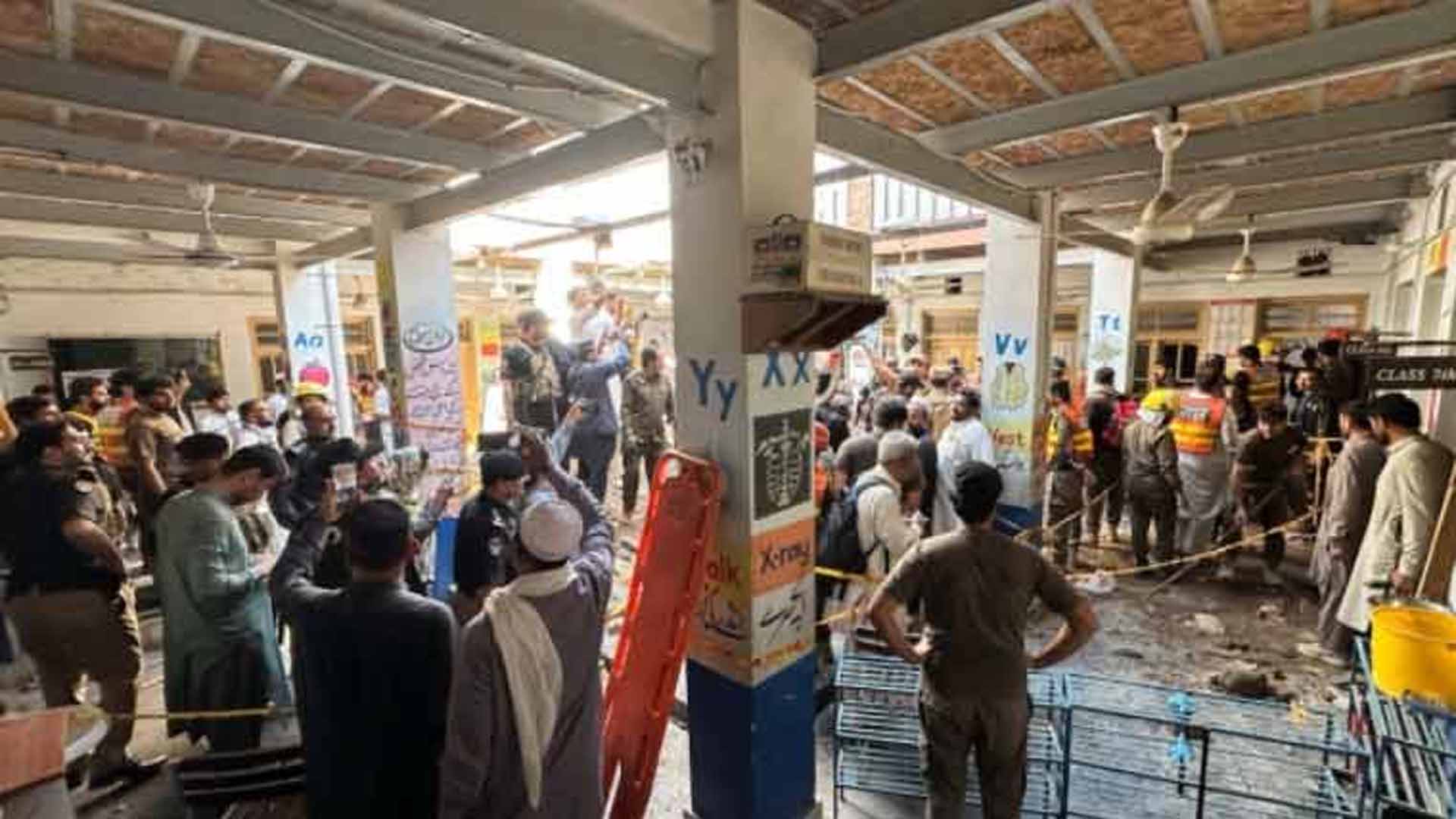 خیبر پختونخوا میں 12 ہزار سکولوں کی عمارتیں ڈیتھ ٹریپ ، پی ٹی آئی کا تعلیمی ڈھانچے پر بدترین ظلم اور بے حسی بے نقاب