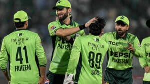 305 رنز کا پہاڑ،سری لنکا کی مزاحمت ناکام،پاکستان کا سہ ملکی سیریز میں فاتحانہ آغاز