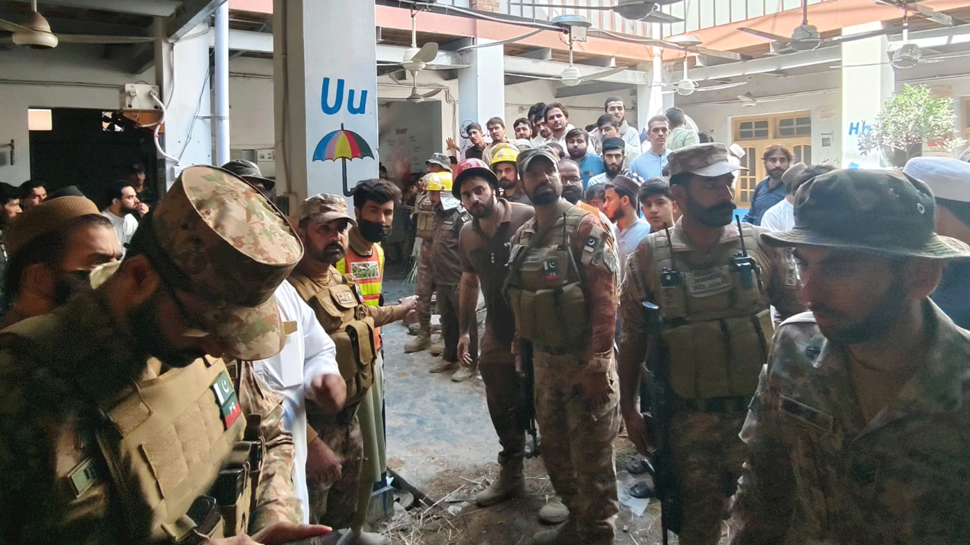 پشاور اسکول سانحہ: ڈپٹی کمشنر نے حادثے کی وجوہات اور غفلت کے تعین کے لیے اعلیٰ سطح کی انکوائری کمیٹی قائم کردی