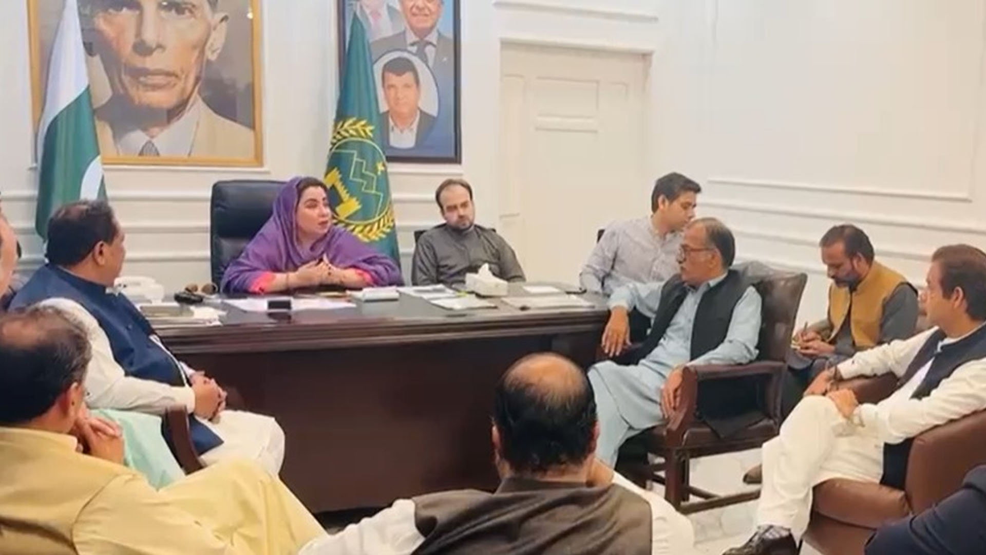 صحافیوں کے لیے دفاتر کے دروازے کھلے، ثمر ہارون بلور کی الیکٹرانک میڈیا کے بیورو چیفس سے ملاقات