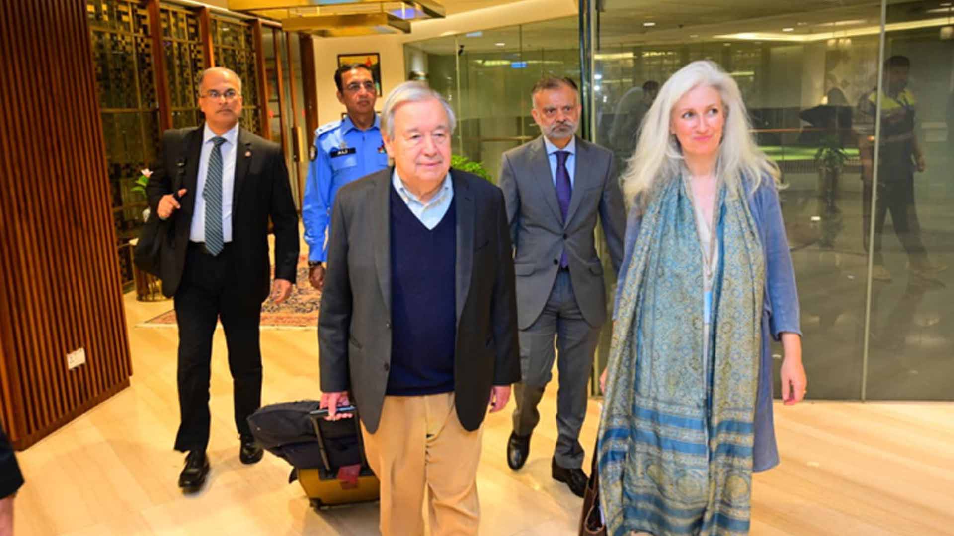 دنیا کی نظریں اسلام آباد پر، اقوام متحدہ کے سیکرٹری جنرل اہم دورے پر پاکستان پہنچ گئے